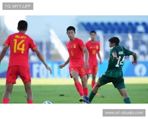 北京工人体育场举办企业足球赛,互联网行业32支球队竞技 北京工人体育场举办企业足球赛,互联网行业32支球队竞技