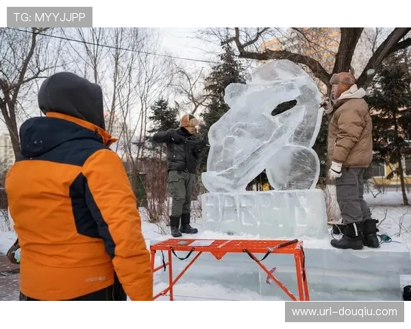 哈尔滨亚冬会展示冰雕艺术,体育赛事成多元文化传播平台 哈尔滨亚冬会展示冰雕艺术,体育赛事成多元文化传播平台
