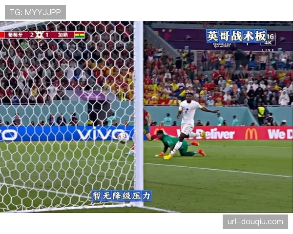 “英超第30轮：利物浦客场2-1绝杀曼联，萨拉赫点射制胜”